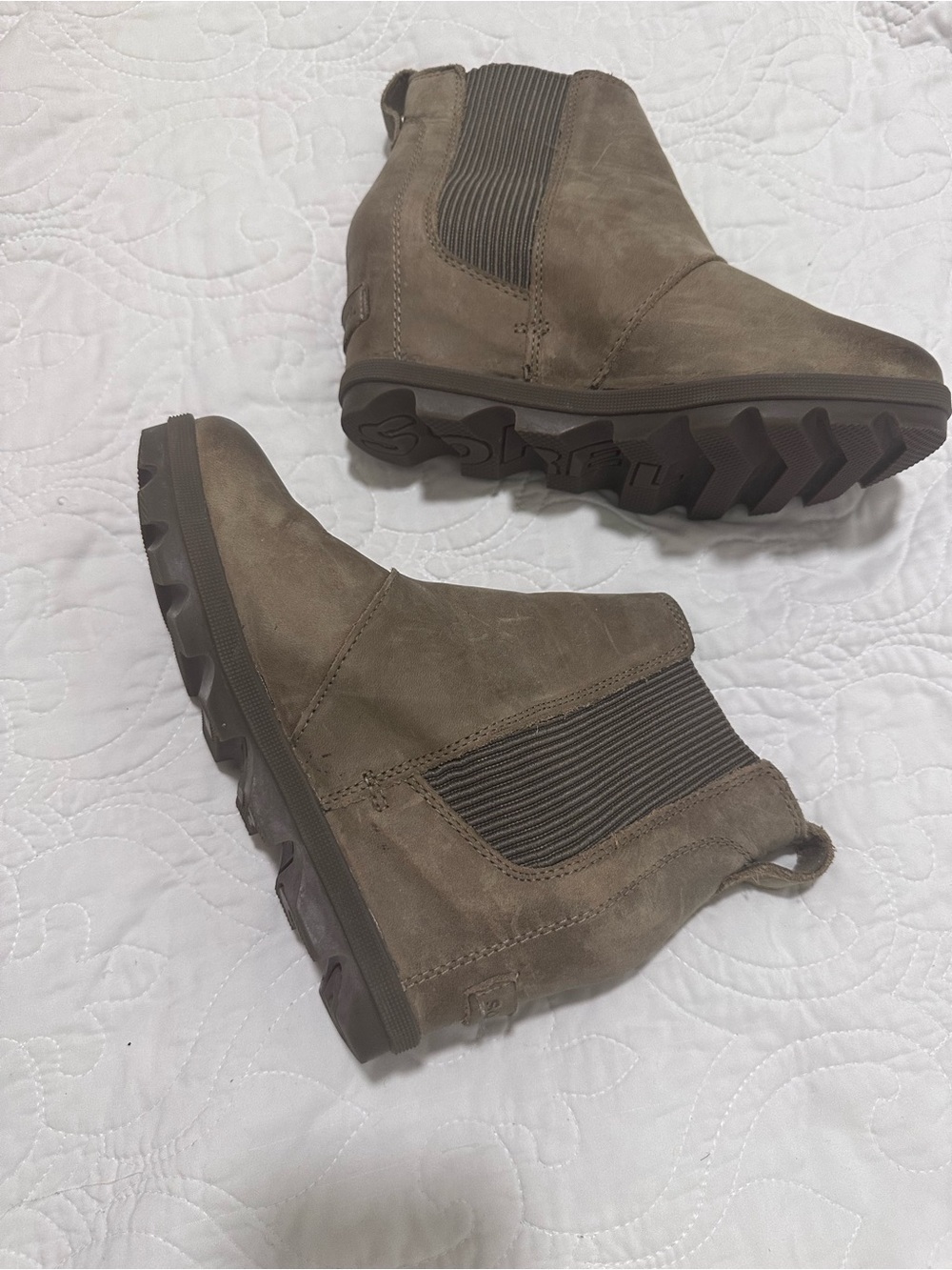 Sorel Women's Chelsea Heeled Boots in Taupe